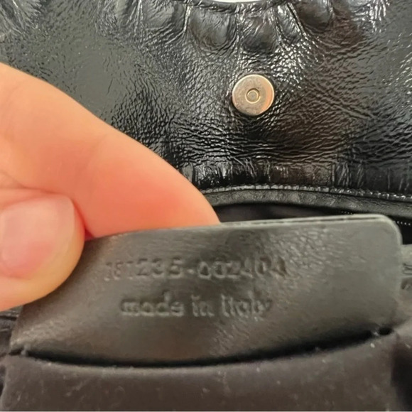 Yves Saint Laurent croc embossed tote bag - Picture 11 of 15